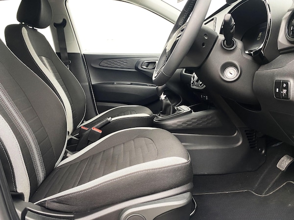 Used Hyundai i10 2025 for sale - 76259546: Photo 4