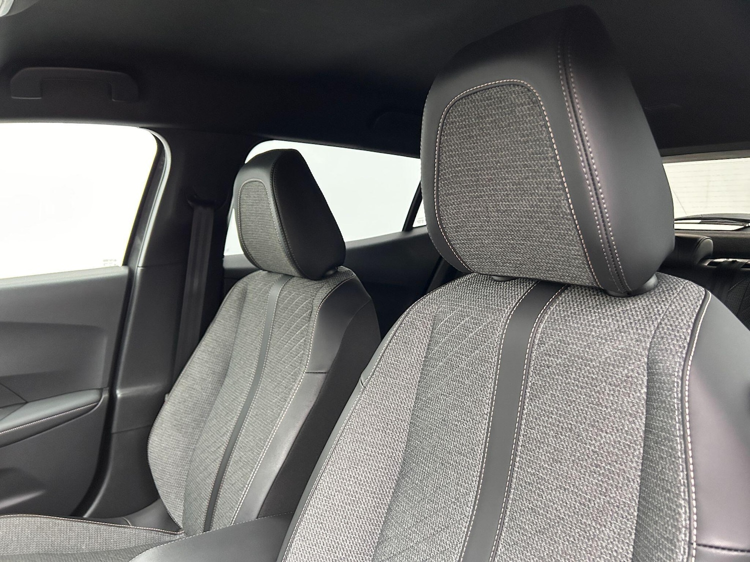 Used Peugeot 2008 2024 for sale - 77091339: Photo 28