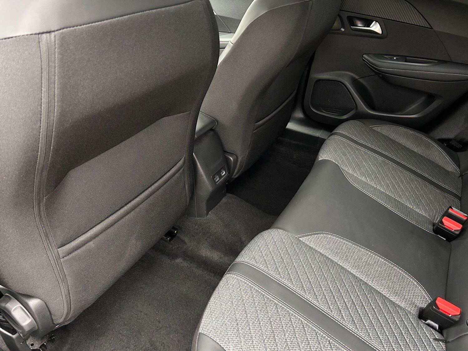 Used Peugeot 2008 2024 for sale - 77091339: Photo 30