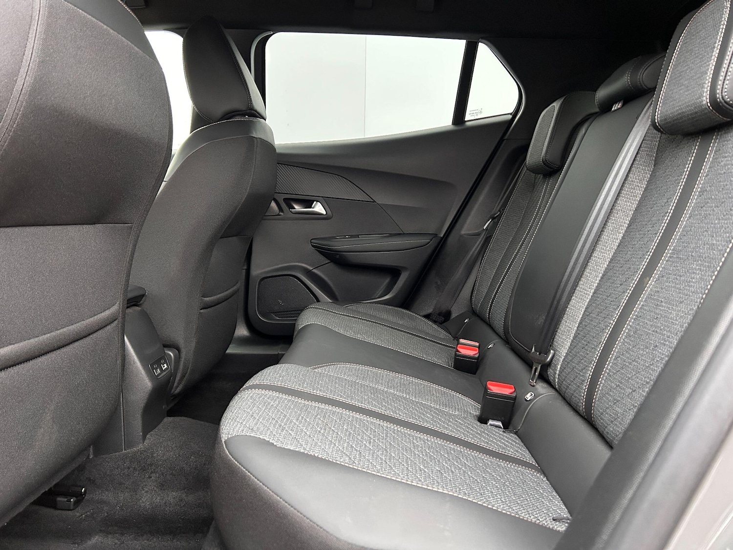 Used Peugeot 2008 2024 for sale - 77091339: Photo 31