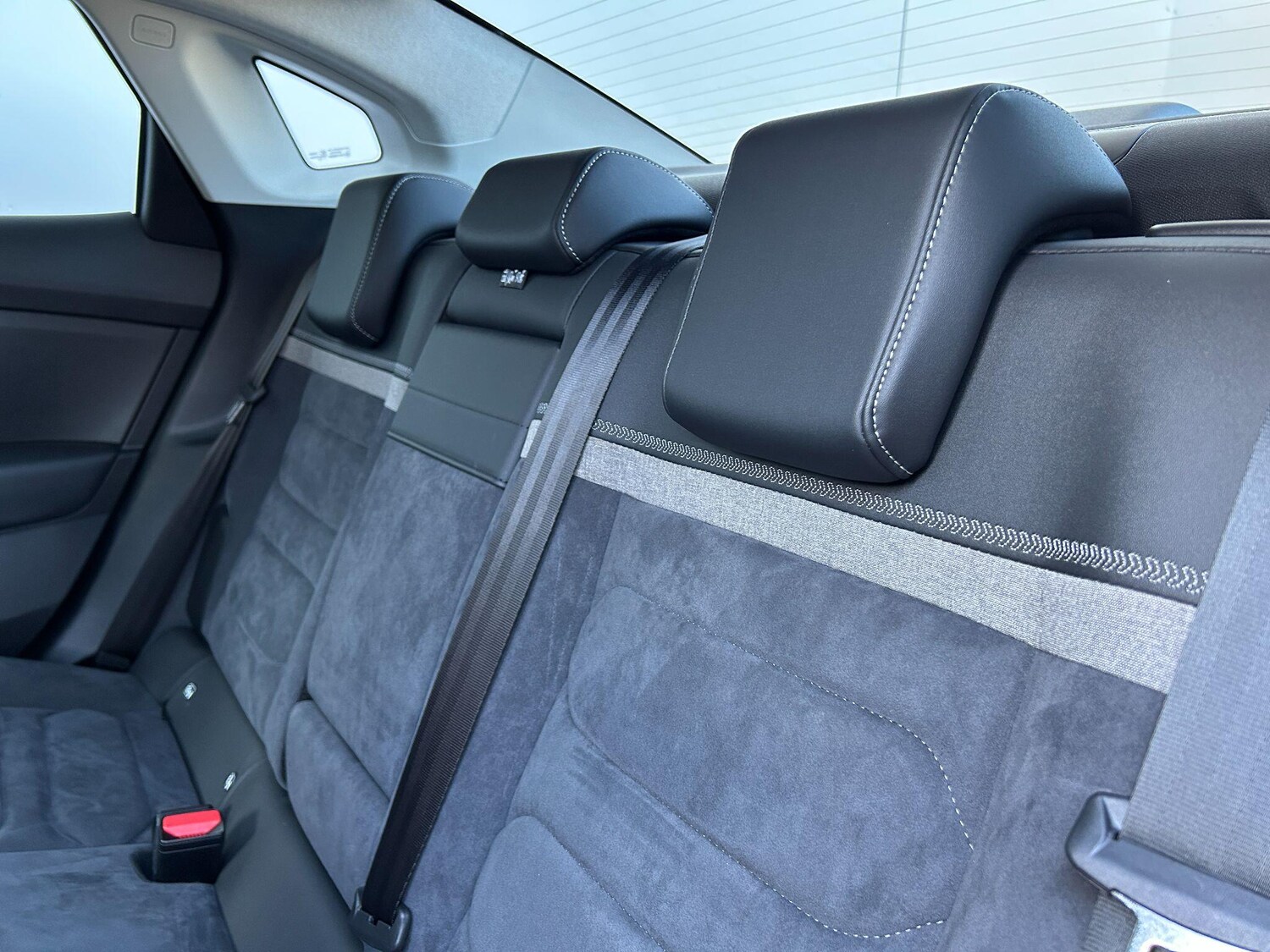 Used Citroen e-C4 X 2023 for sale - 76398682: Photo 15