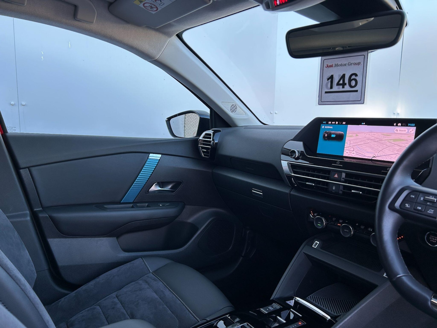 Used Citroen e-C4 X 2023 for sale - 76398682: Photo 23