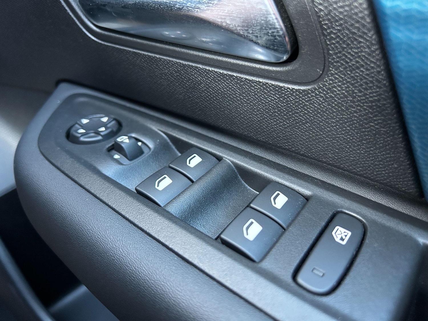 Used Citroen e-C4 X 2023 for sale - 76398682: Photo 29