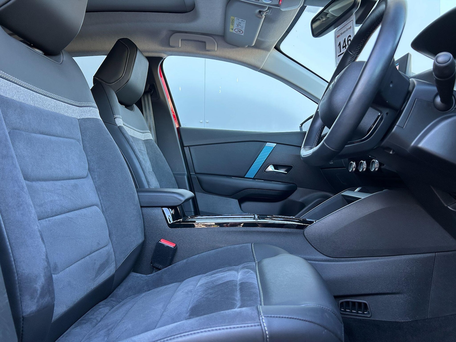 Used Citroen e-C4 X 2023 for sale - 76398682: Photo 36