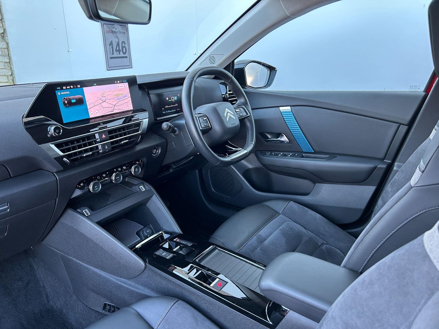 Used Citroen e-C4 X 2023 for sale - 76398682: Photo 9