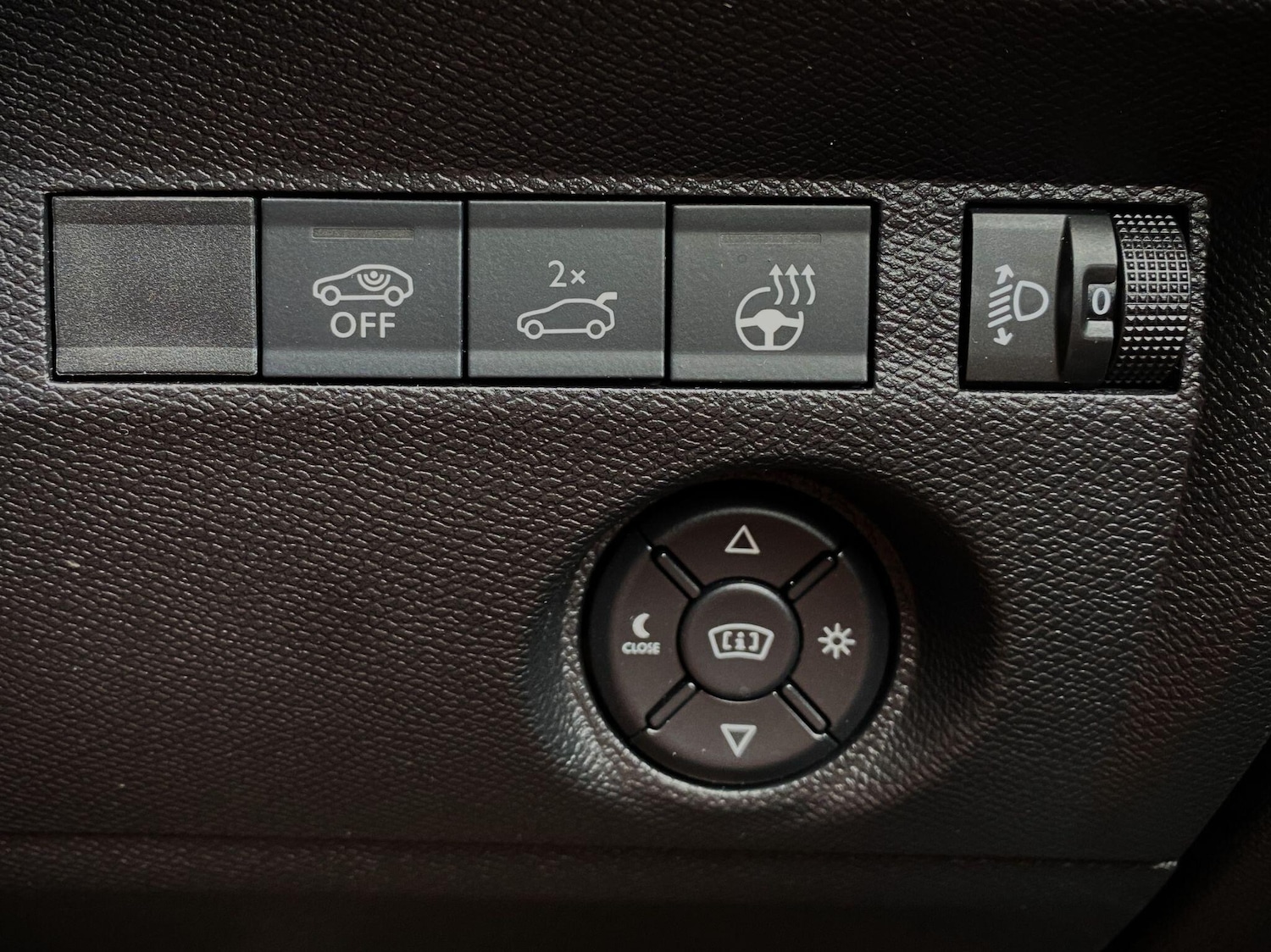 Used Citroen C4 2024 for sale - 76109536: Photo 24