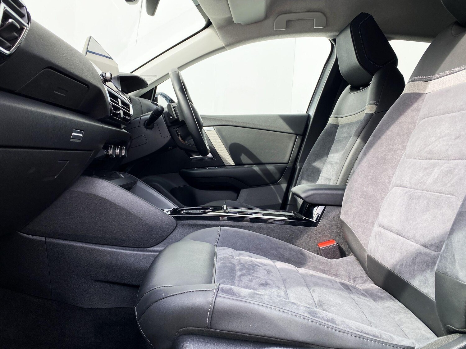 Used Citroen C4 2024 for sale - 76109536: Photo 33
