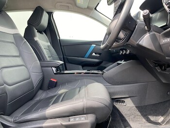Used Citroen e-C4 2024 for sale - 75278966: Photo