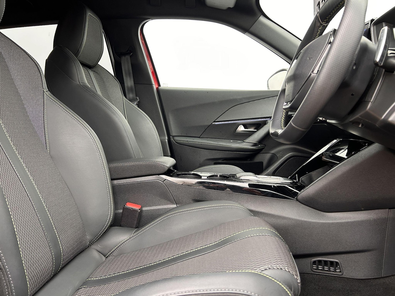 Used Peugeot 2008 2025 for sale - 77511376: Photo 8