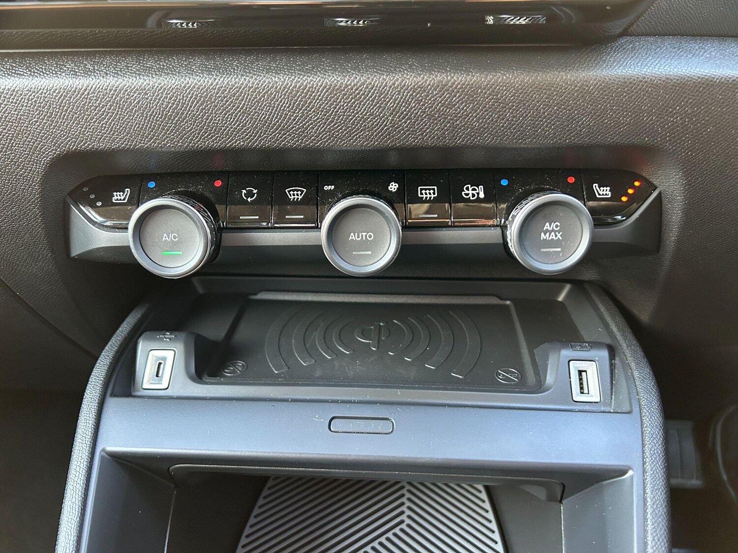 Used Citroen e-C4 X 2024 for sale - 76550199: Photo 31