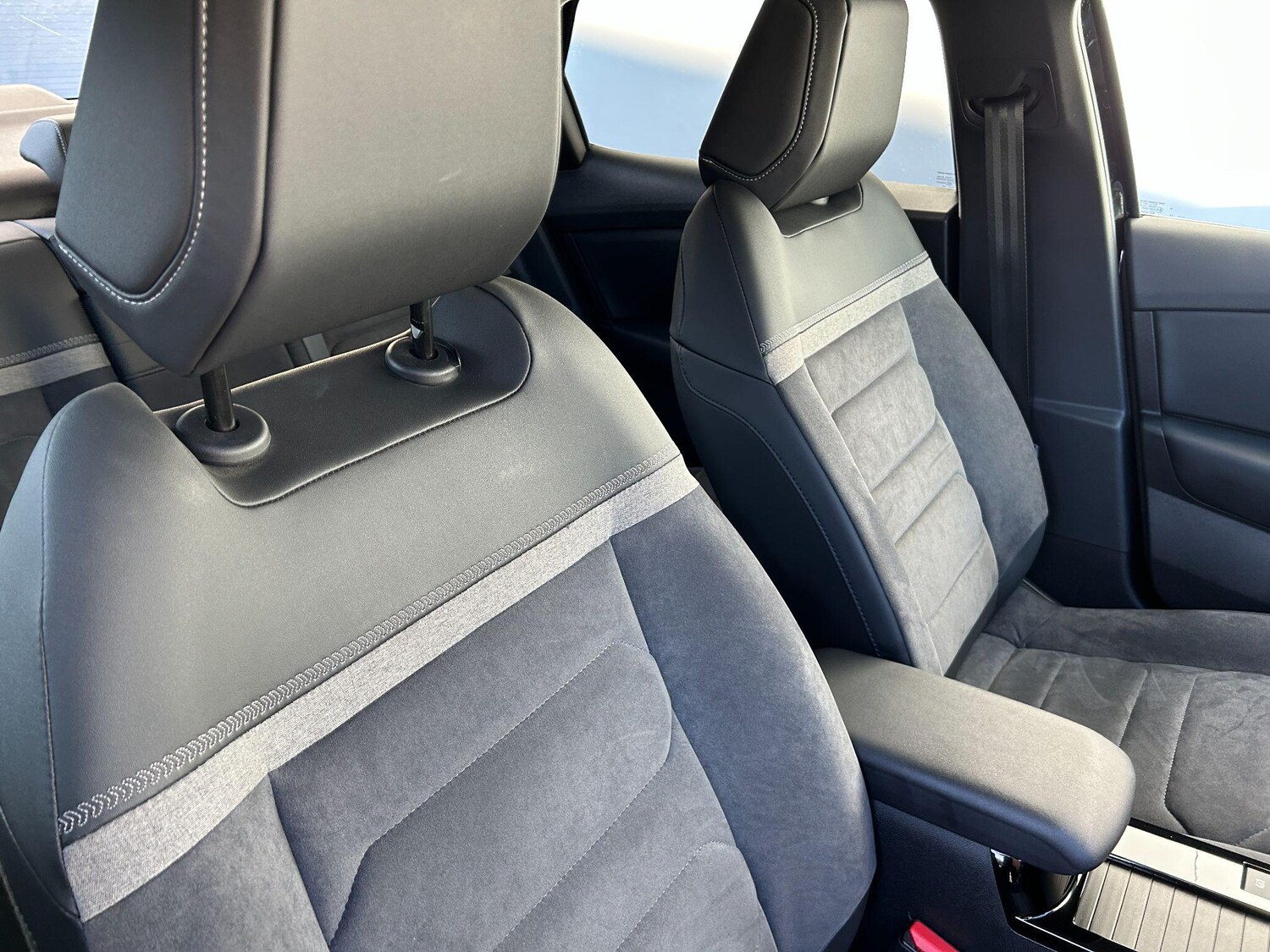 Used Citroen e-C4 X 2024 for sale - 76550199: Photo 7