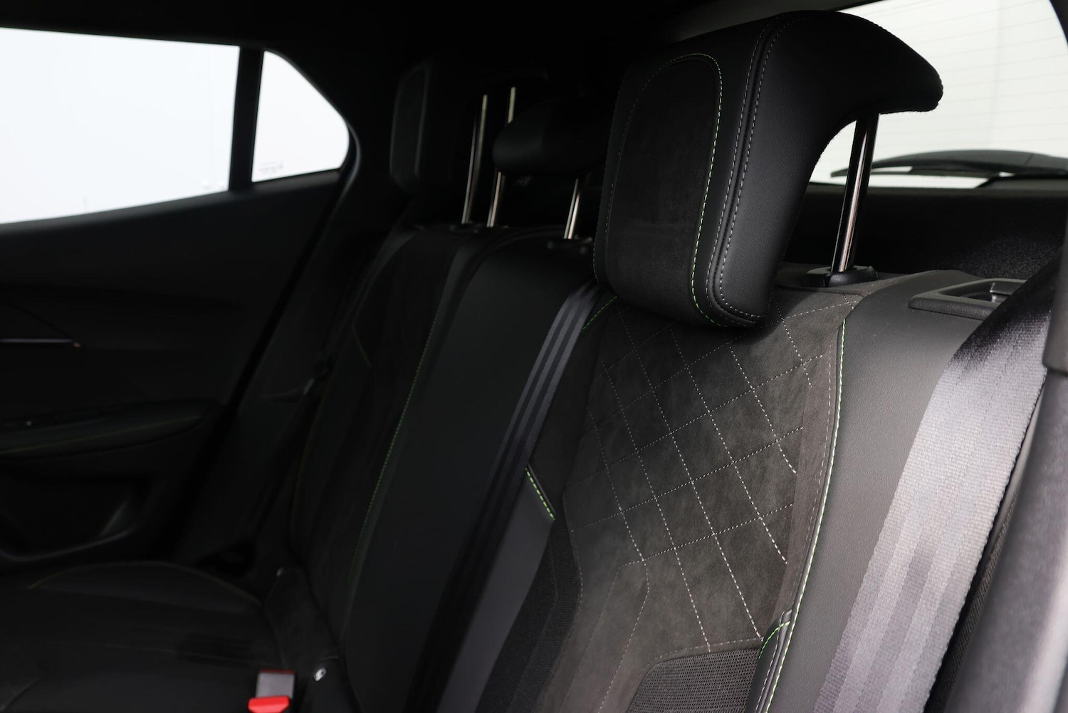 Used Peugeot E-2008 2024 for sale - 76060604: Photo 13