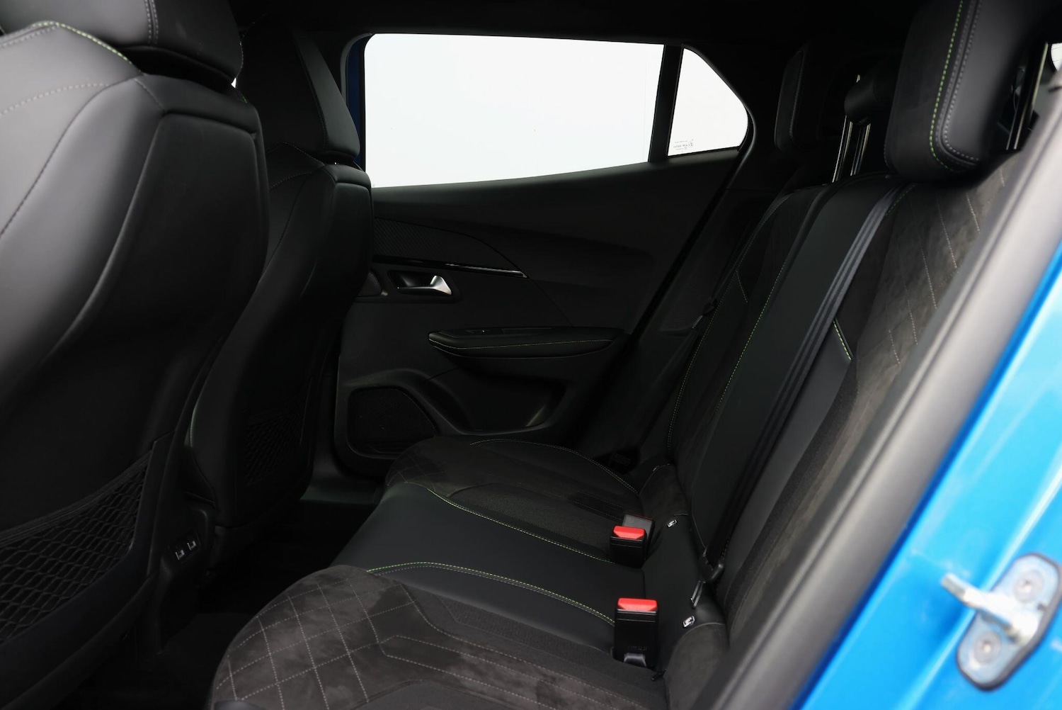 Used Peugeot E-2008 2024 for sale - 76060604: Photo 15