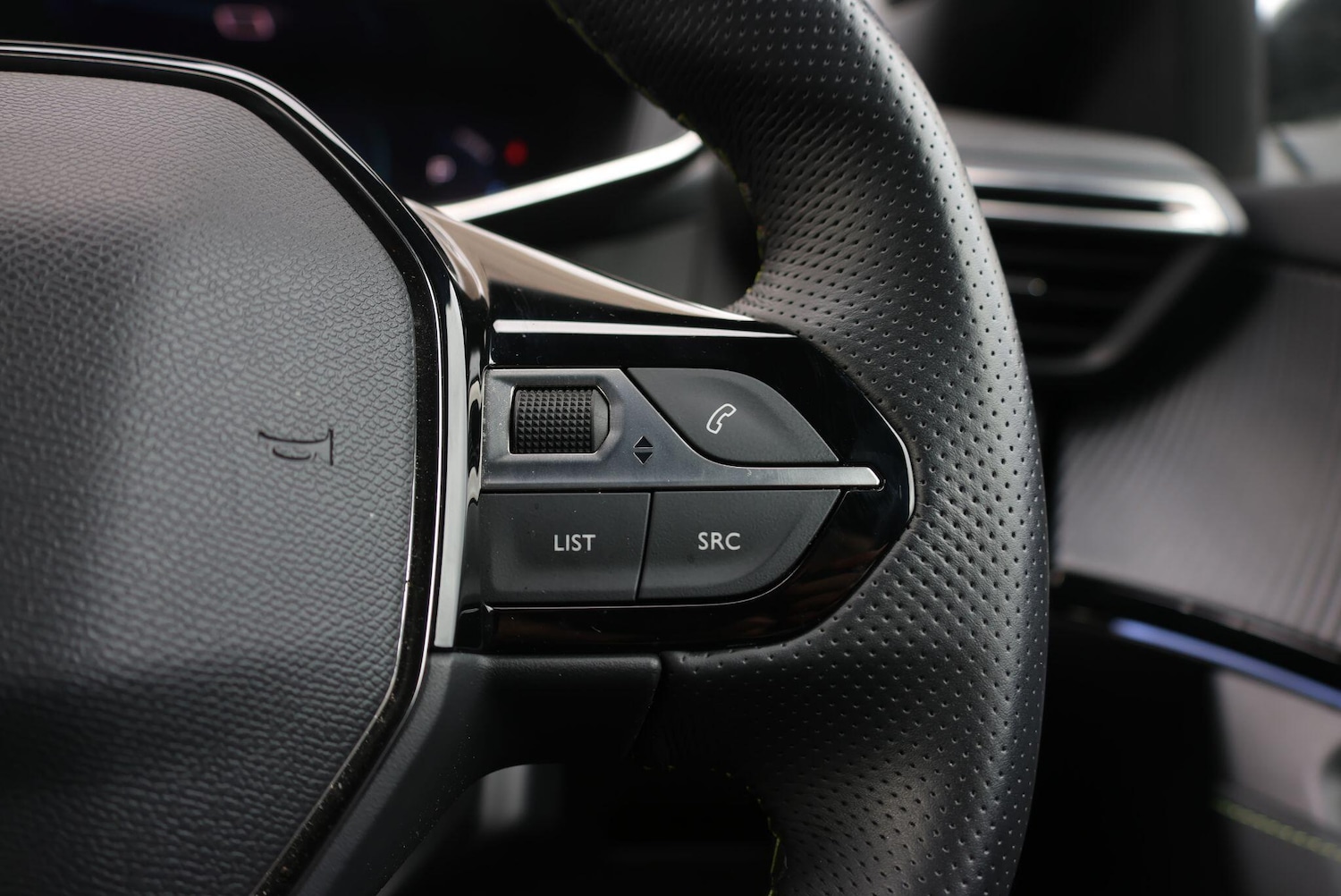 Used Peugeot E-2008 2024 for sale - 76060604: Photo 26