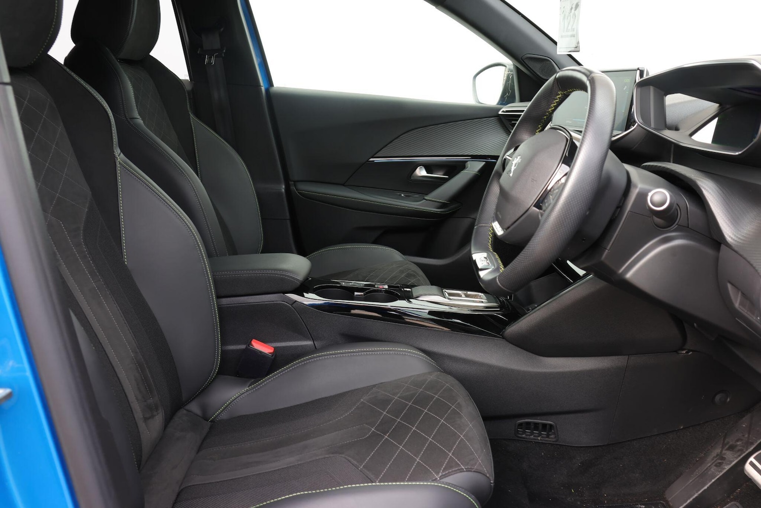 Used Peugeot E-2008 2024 for sale - 76060604: Photo 39