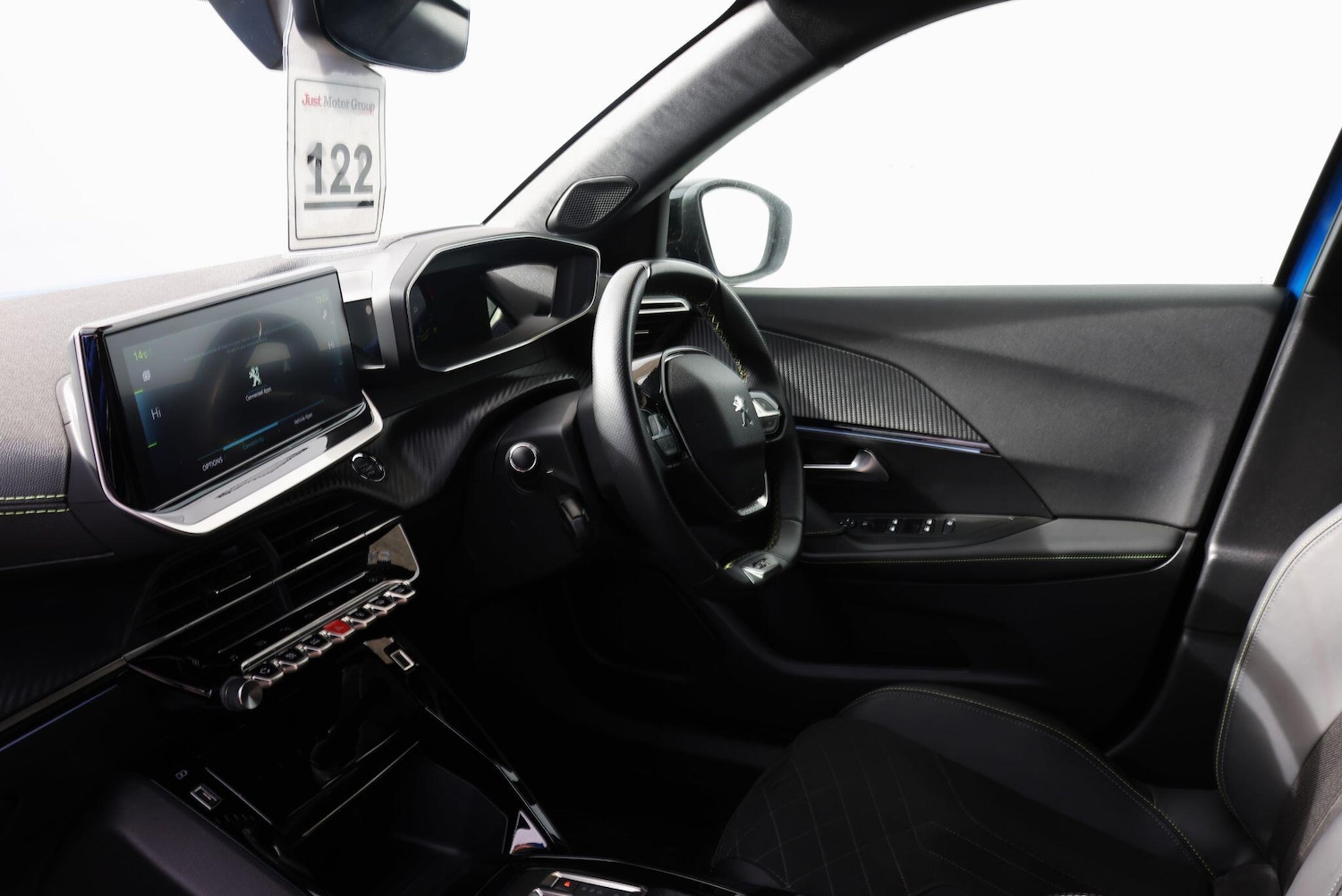 Used Peugeot E-2008 2024 for sale - 76060604: Photo 5