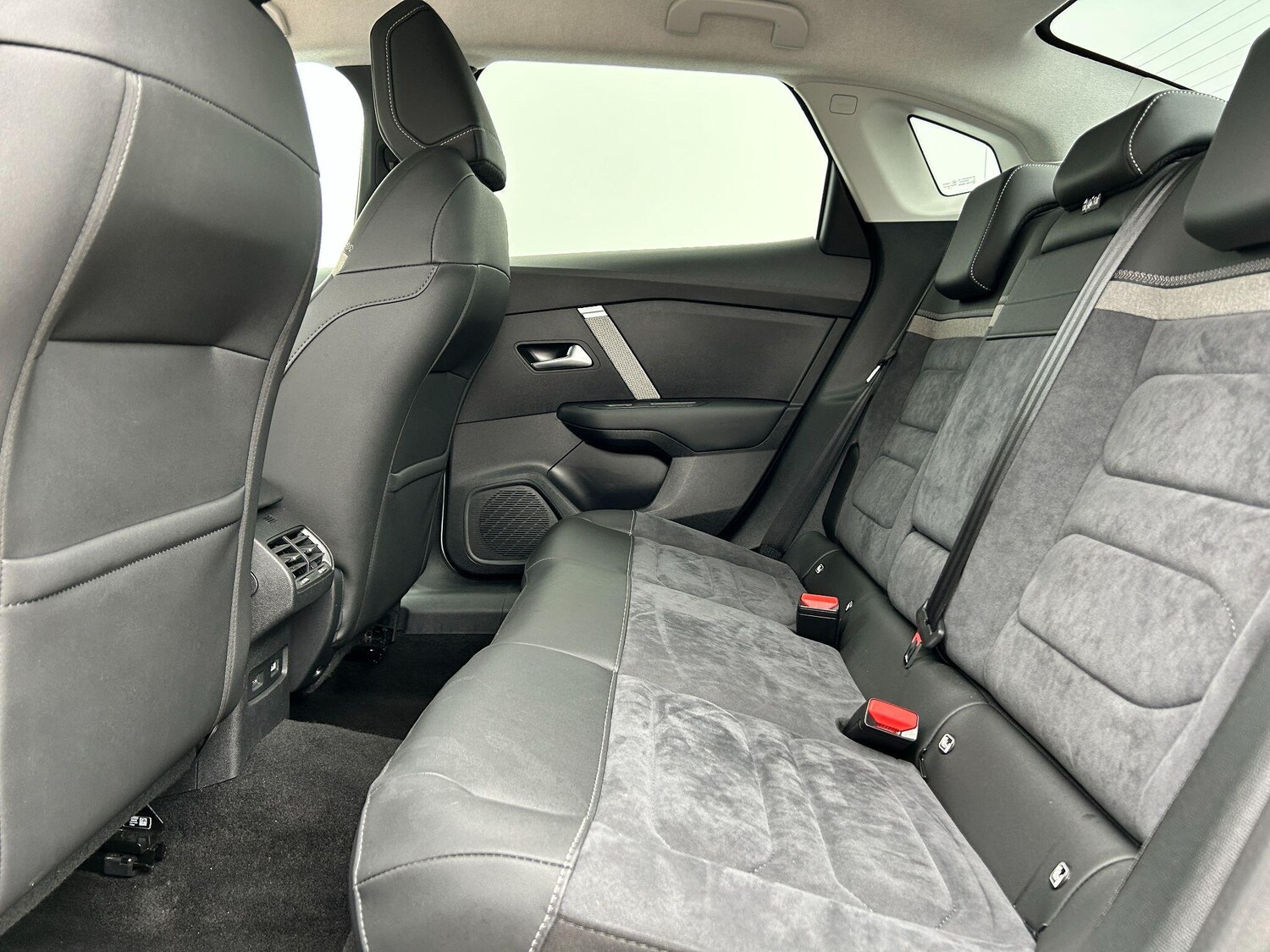 Used Citroen C4 X 2024 for sale - 77537430: Photo 24