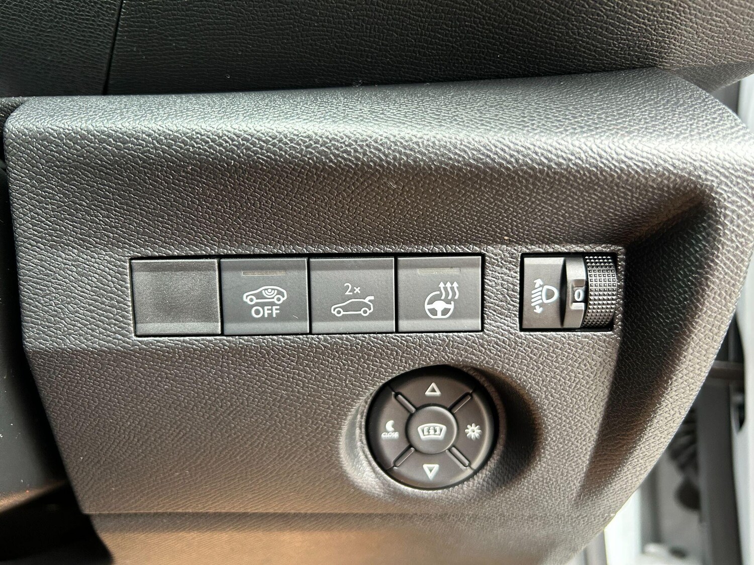 Used Citroen C4 X 2024 for sale - 77537430: Photo 28