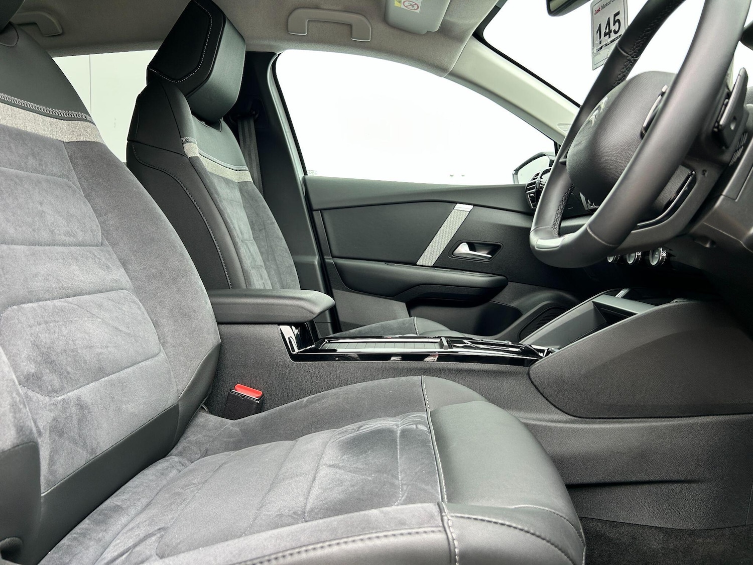 Used Citroen C4 X 2024 for sale - 77537430: Photo 8