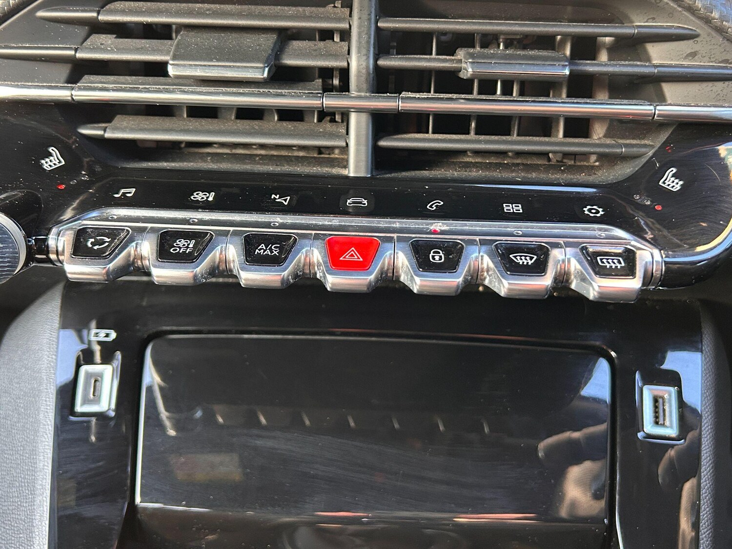 Used Peugeot 2008 2021 for sale - 76800917: Photo 32