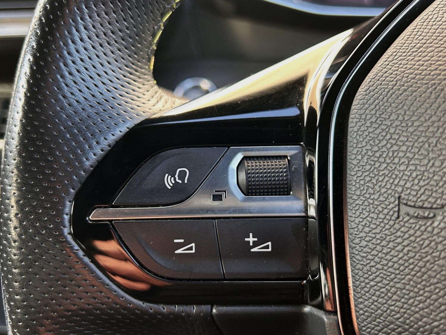 Used Peugeot 2008 2021 for sale - 76800917: Photo 36