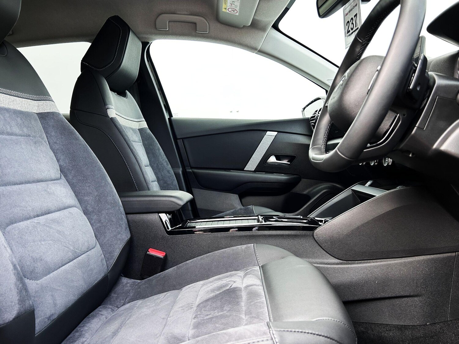 Used Citroen C4 2024 for sale - 76658364: Photo 5