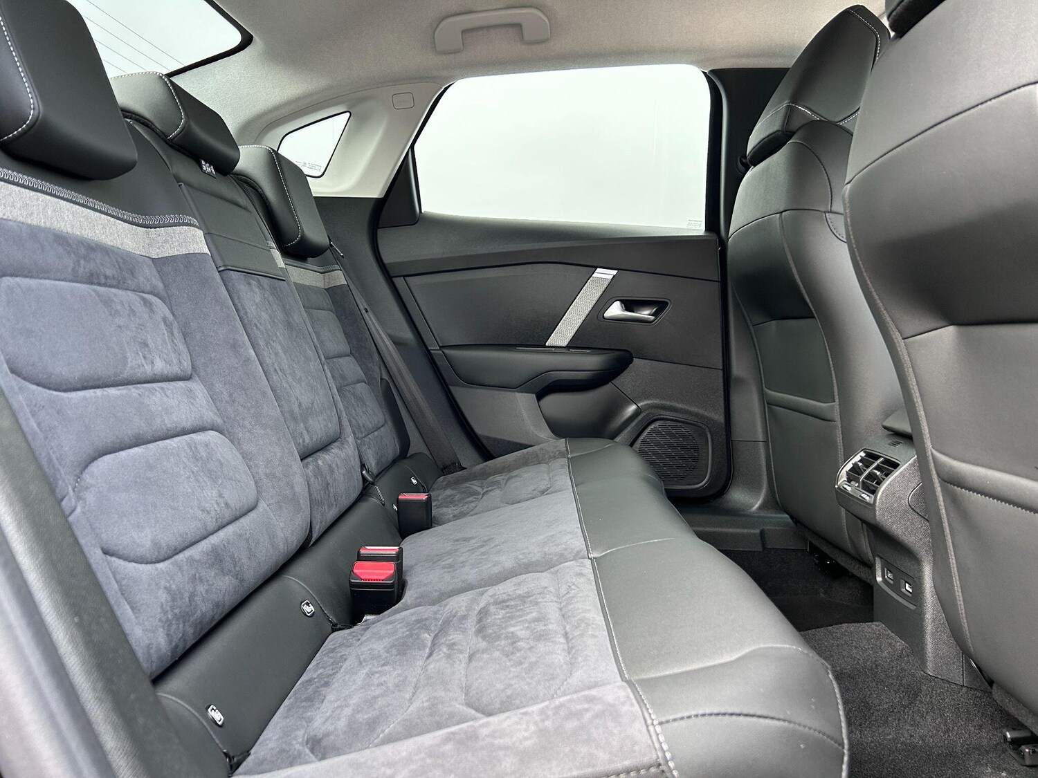 Used Citroen C4 2024 for sale - 76658364: Photo 7