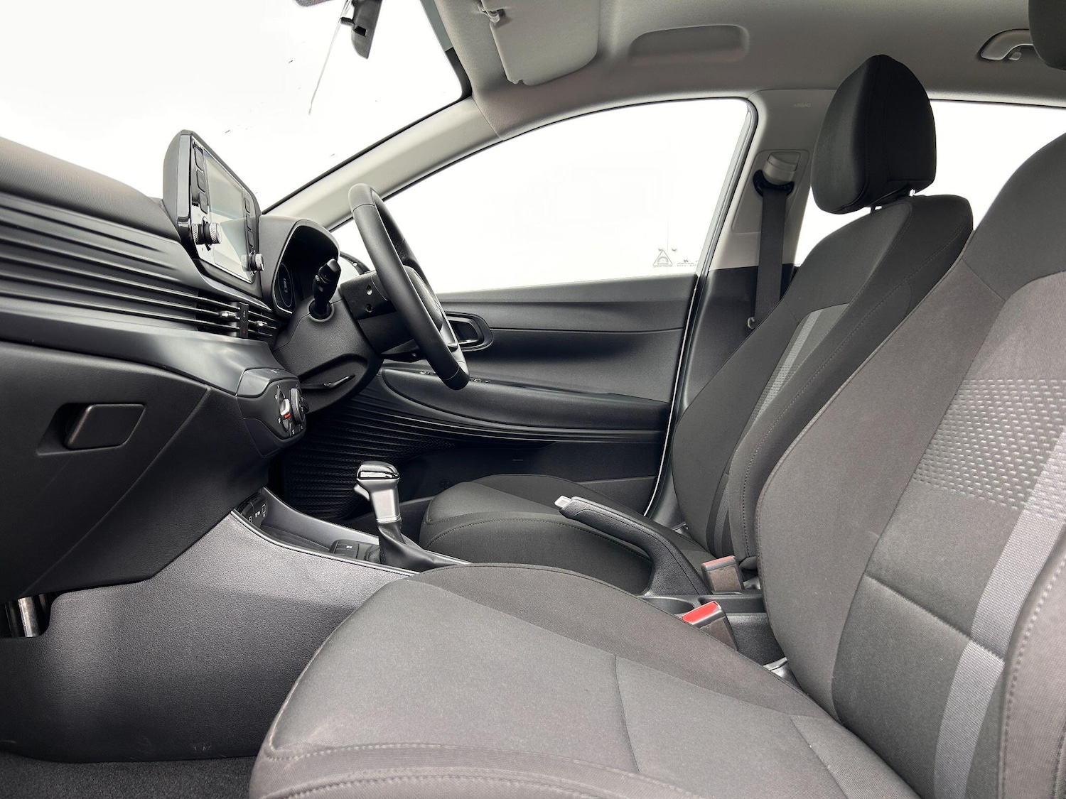 Used Hyundai i20 2024 for sale - 77254927: Photo 33