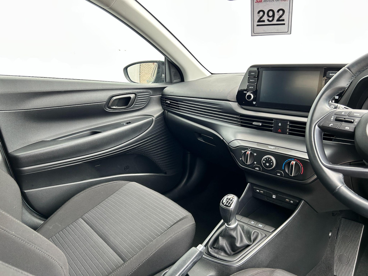 Used Hyundai i20 2023 for sale - 78100408: Photo 36