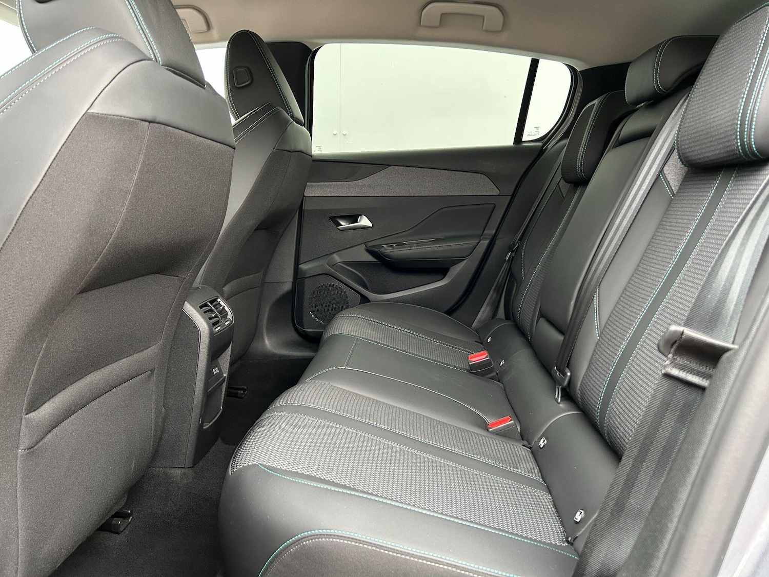 Used Peugeot 308 2023 for sale - 76671397: Photo 31