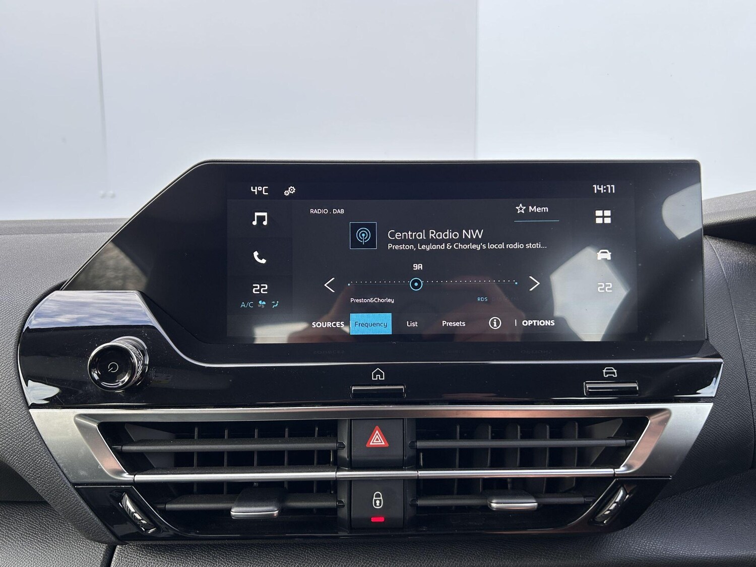 Used Citroen e-C4 2023 for sale - 77440835: Photo 11