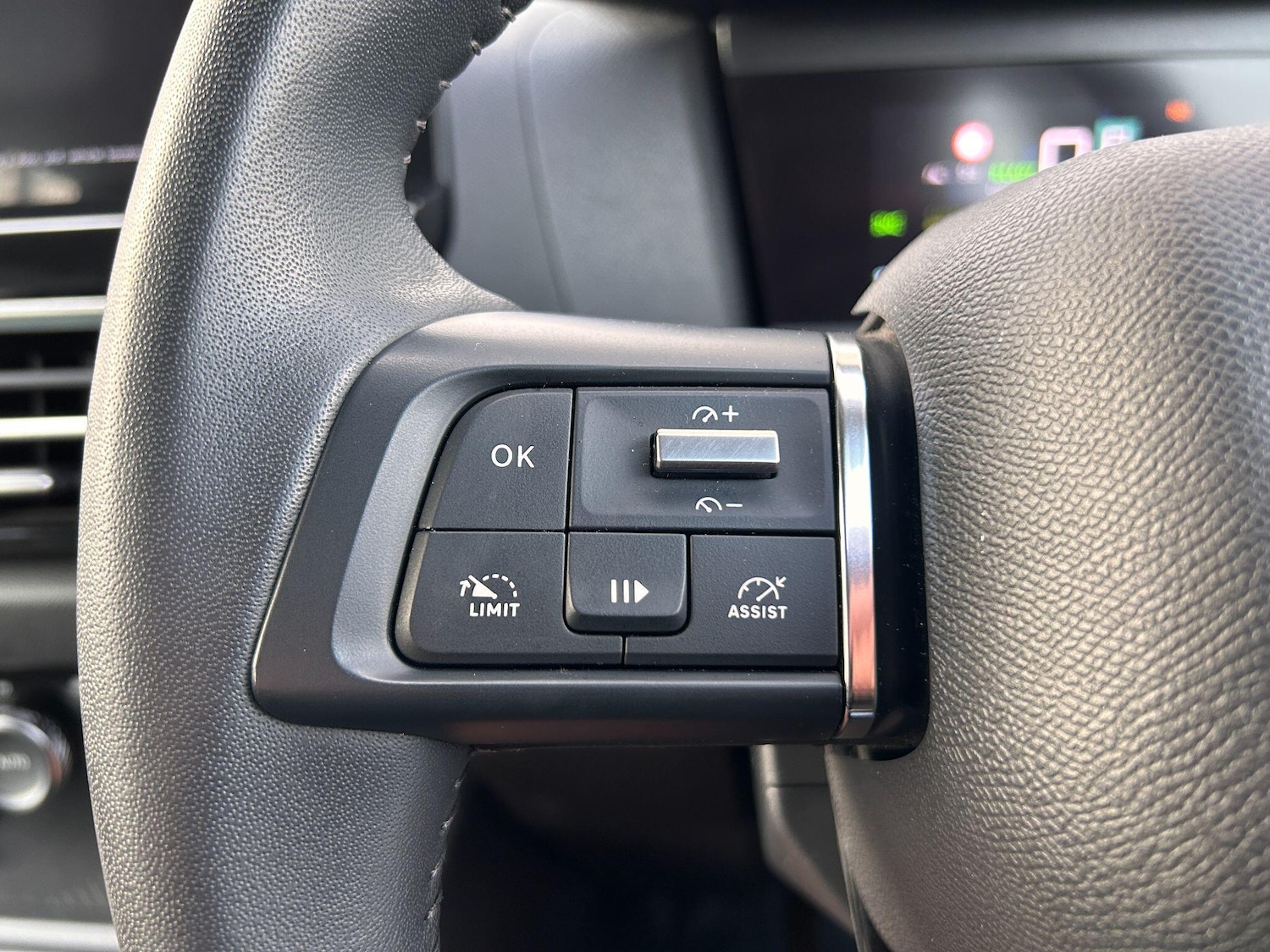 Used Citroen e-C4 2023 for sale - 77440835: Photo 19