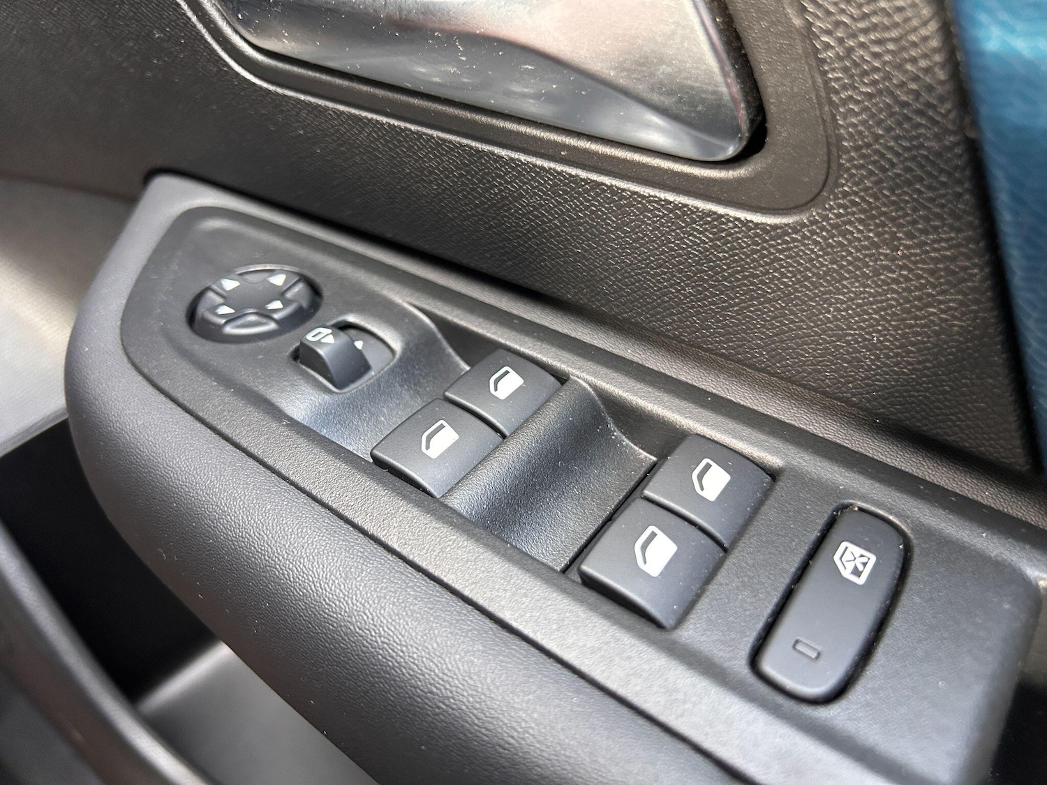 Used Citroen e-C4 2023 for sale - 77440835: Photo 32