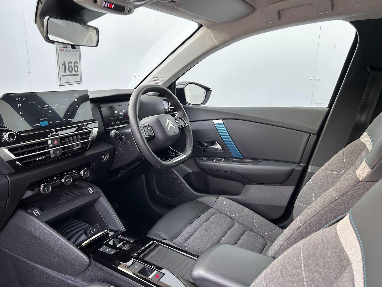 Used Citroen e-C4 2023 for sale - 77440835: Photo 37