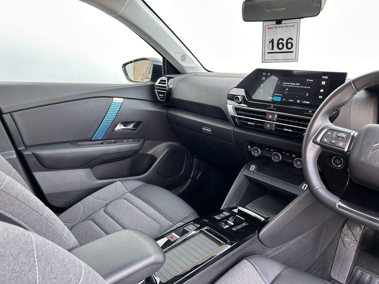 Used Citroen e-C4 2023 for sale - 77440835: Photo 38