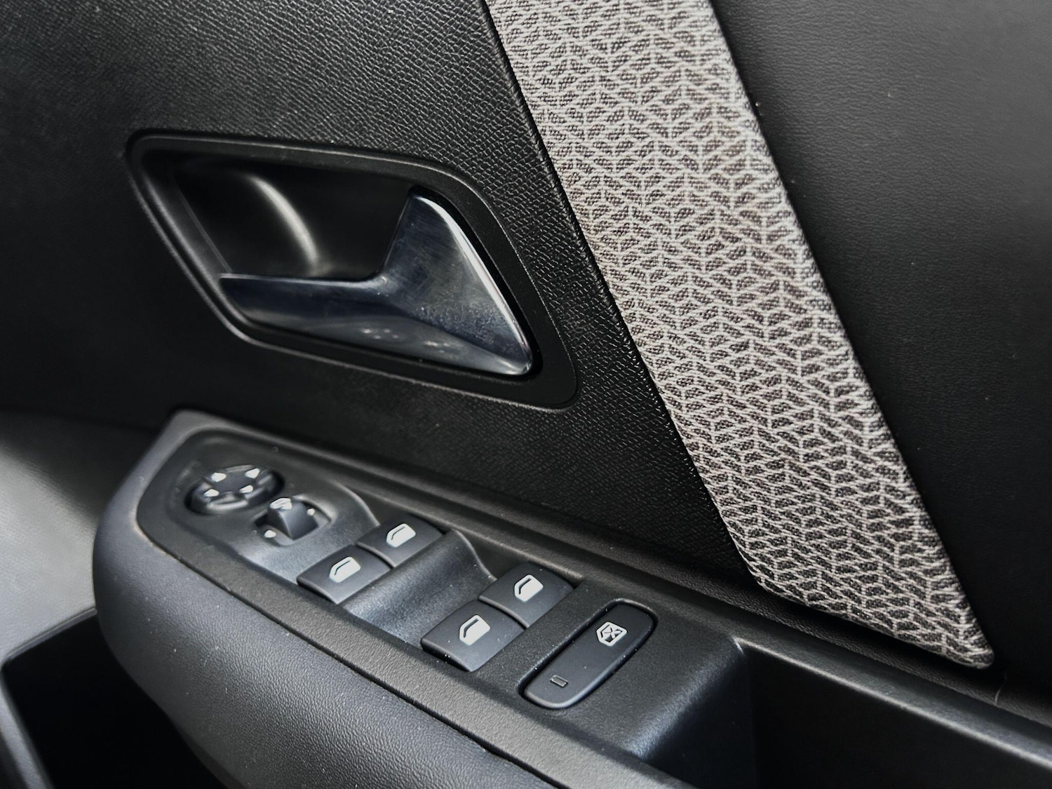 Used Citroen C4 2024 for sale - 76658789: Photo 27