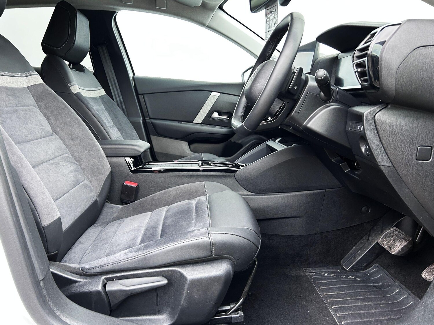 Used Citroen C4 2024 for sale - 76658789: Photo 5