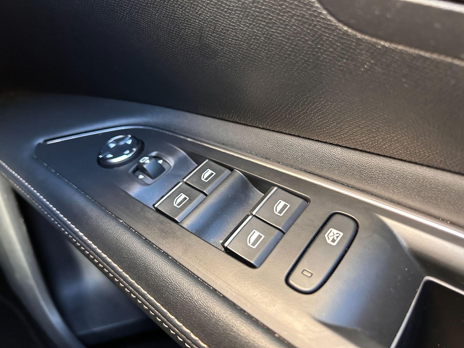 Used Peugeot 3008 2021 for sale - 76976604: Photo 35