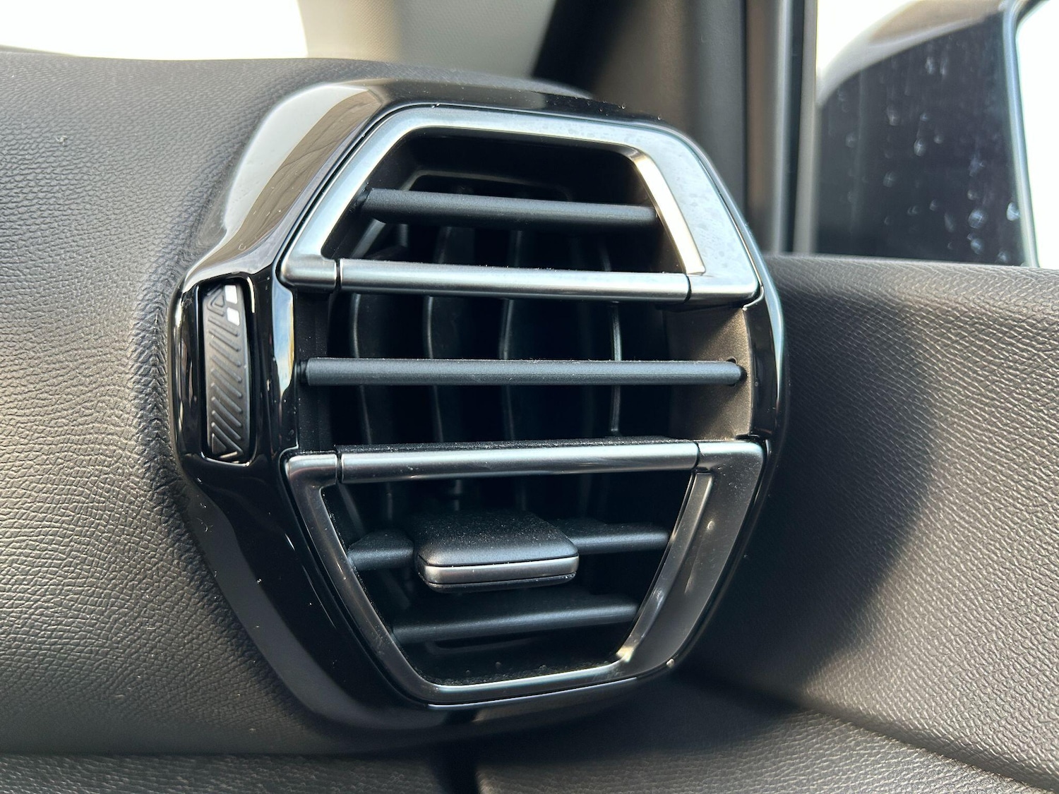 Used Citroen C4 2024 for sale - 76361173: Photo 28