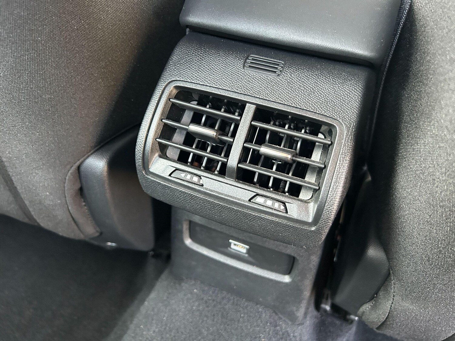 Used Citroen C4 2024 for sale - 76361173: Photo 32