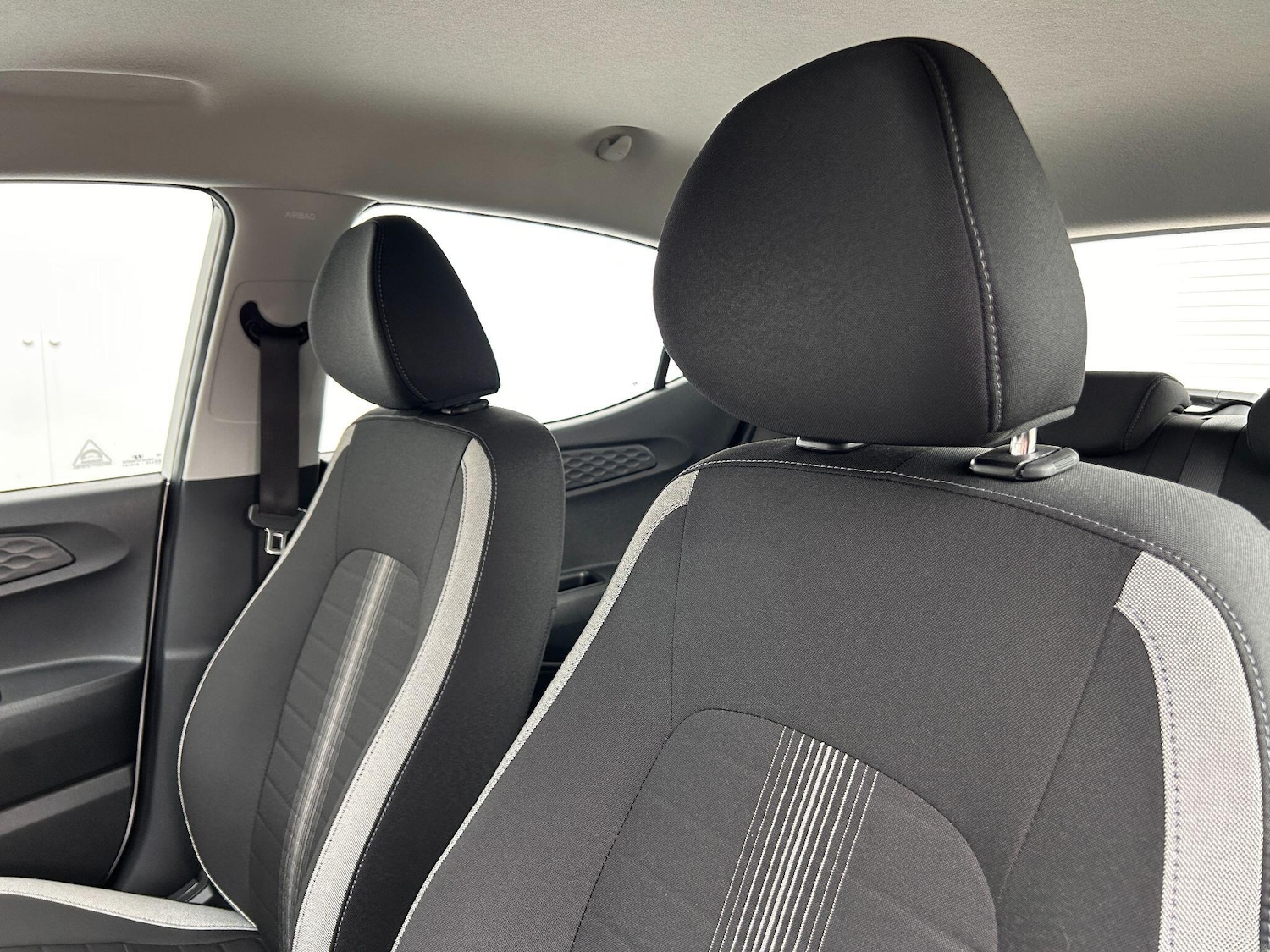 Used Hyundai i10 2023 for sale - 77119821: Photo 17