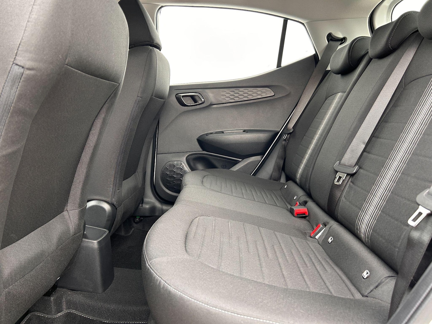 Used Hyundai i10 2023 for sale - 77119821: Photo 24