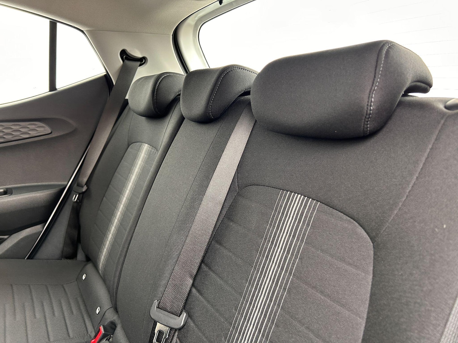 Used Hyundai i10 2023 for sale - 77119821: Photo 25