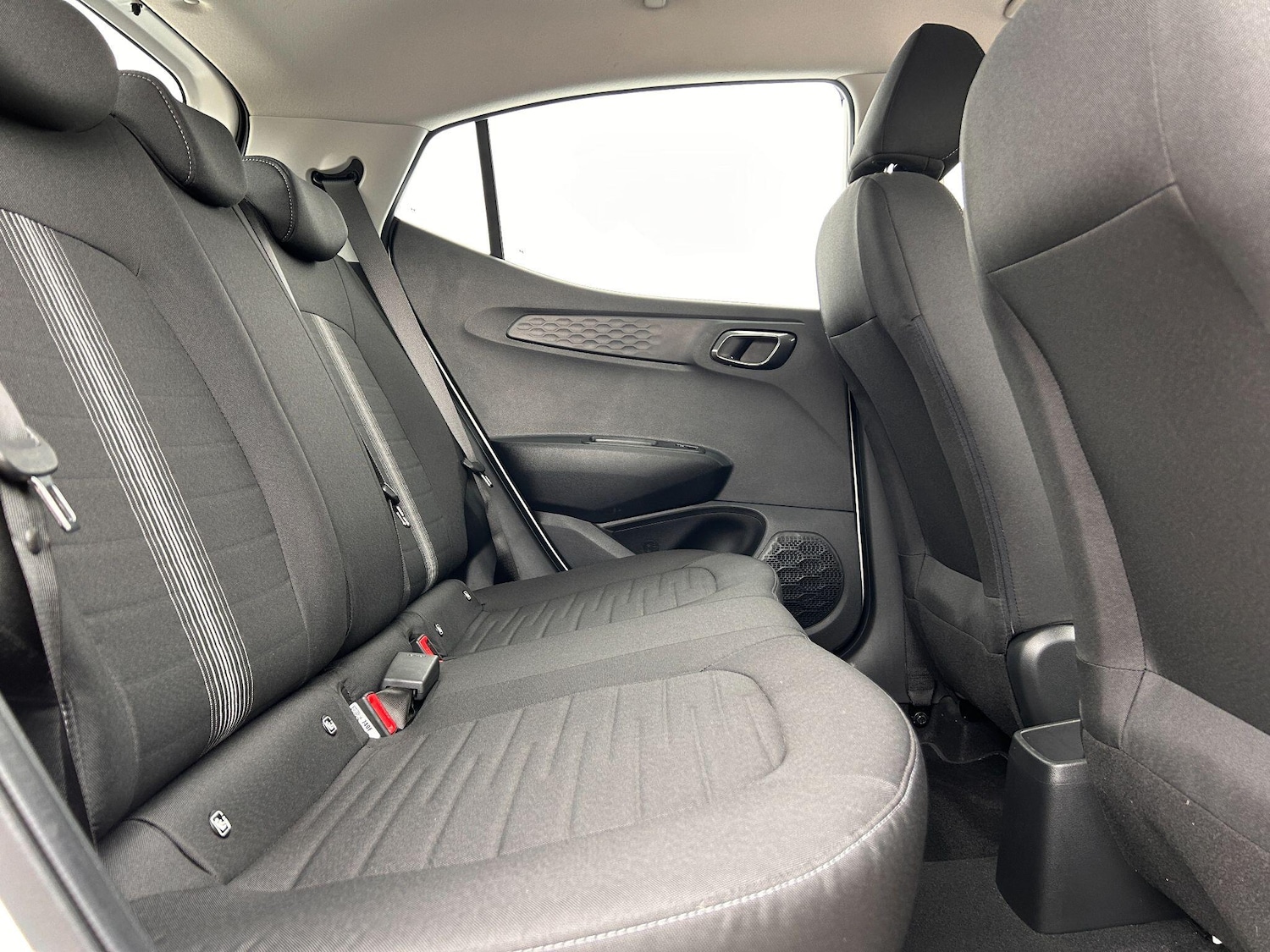 Used Hyundai i10 2023 for sale - 77119821: Photo 32