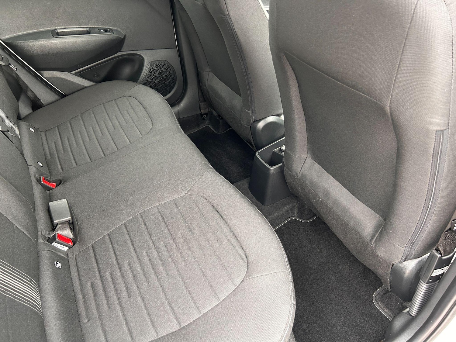 Used Hyundai i10 2023 for sale - 77119821: Photo 33