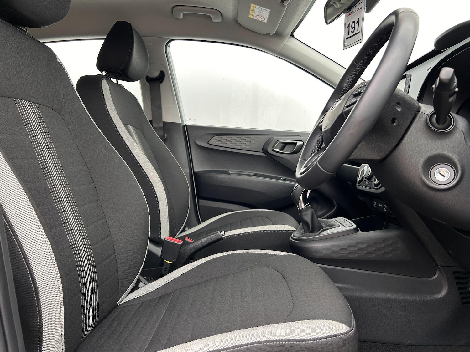 Used Hyundai i10 2023 for sale - 77119821: Photo 8