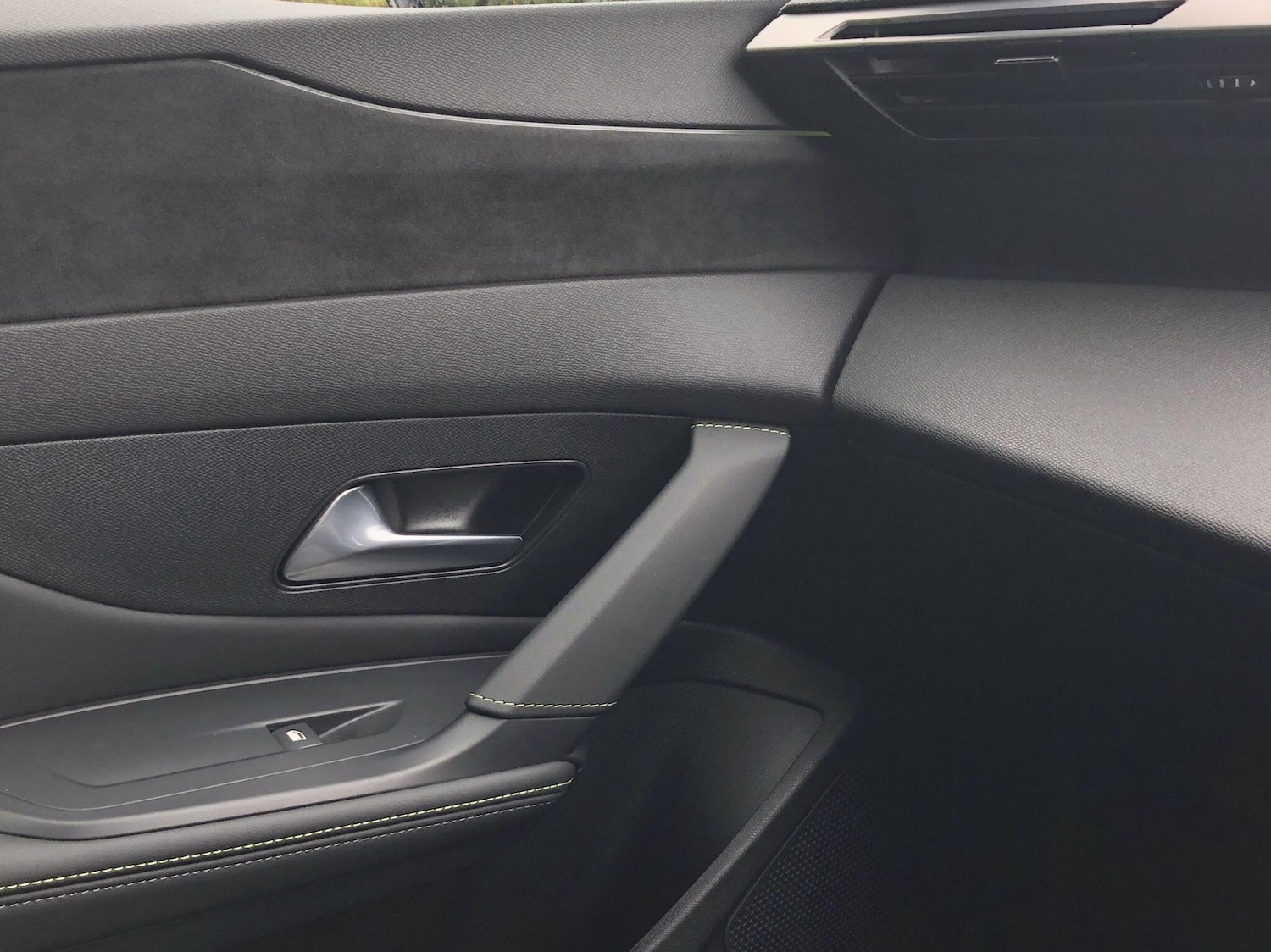 Used Peugeot 408 2024 for sale - 76457418: Photo 35