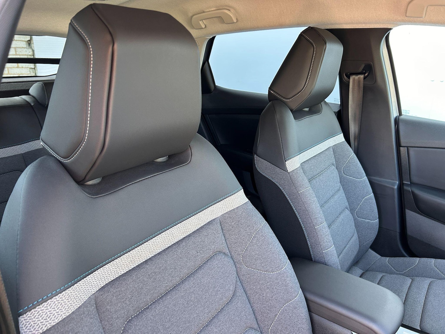 Used Citroen C4 2023 for sale - 77768458: Photo 7