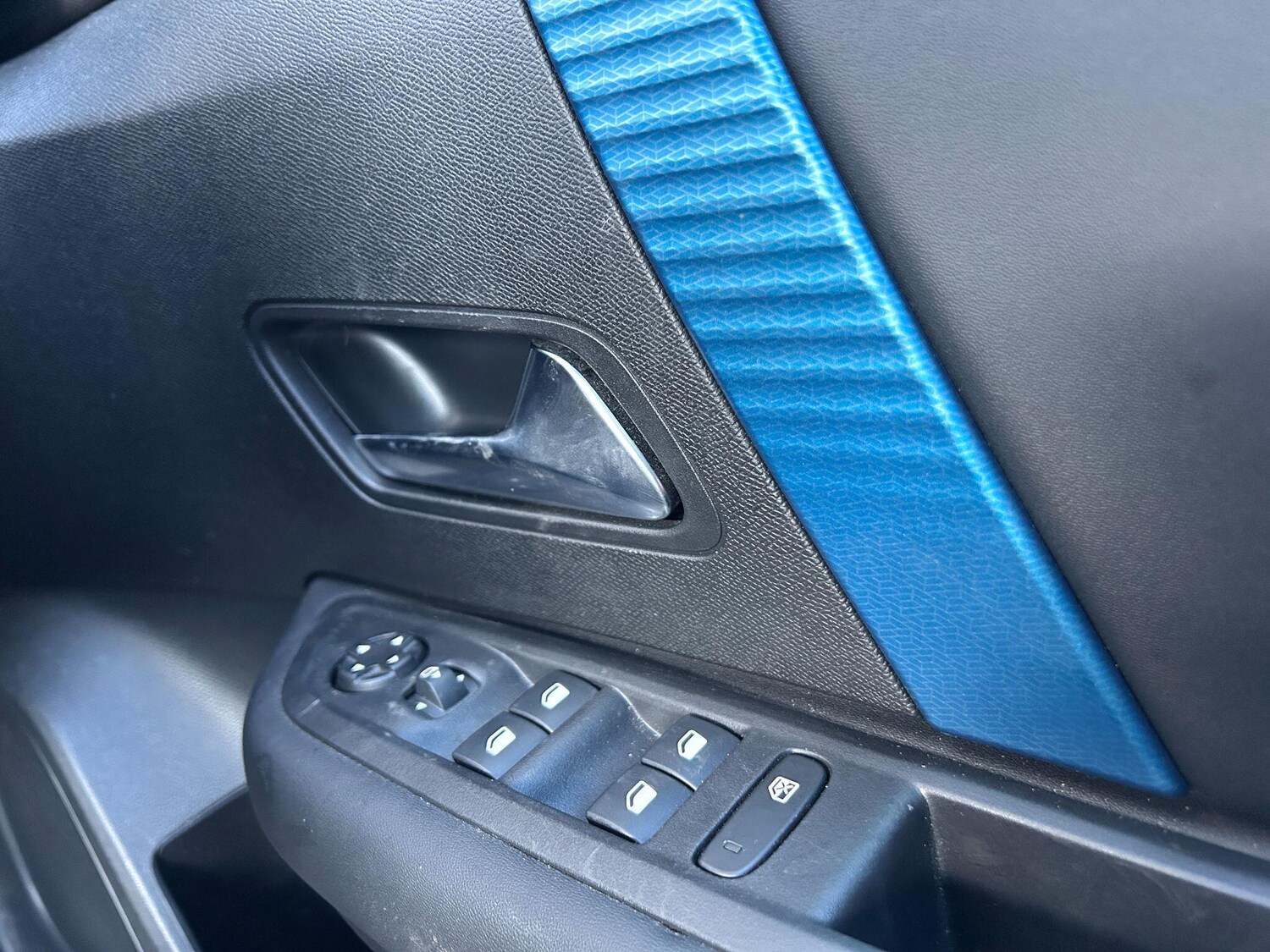 Used Citroen e-C4 2022 for sale - 76786586: Photo 30