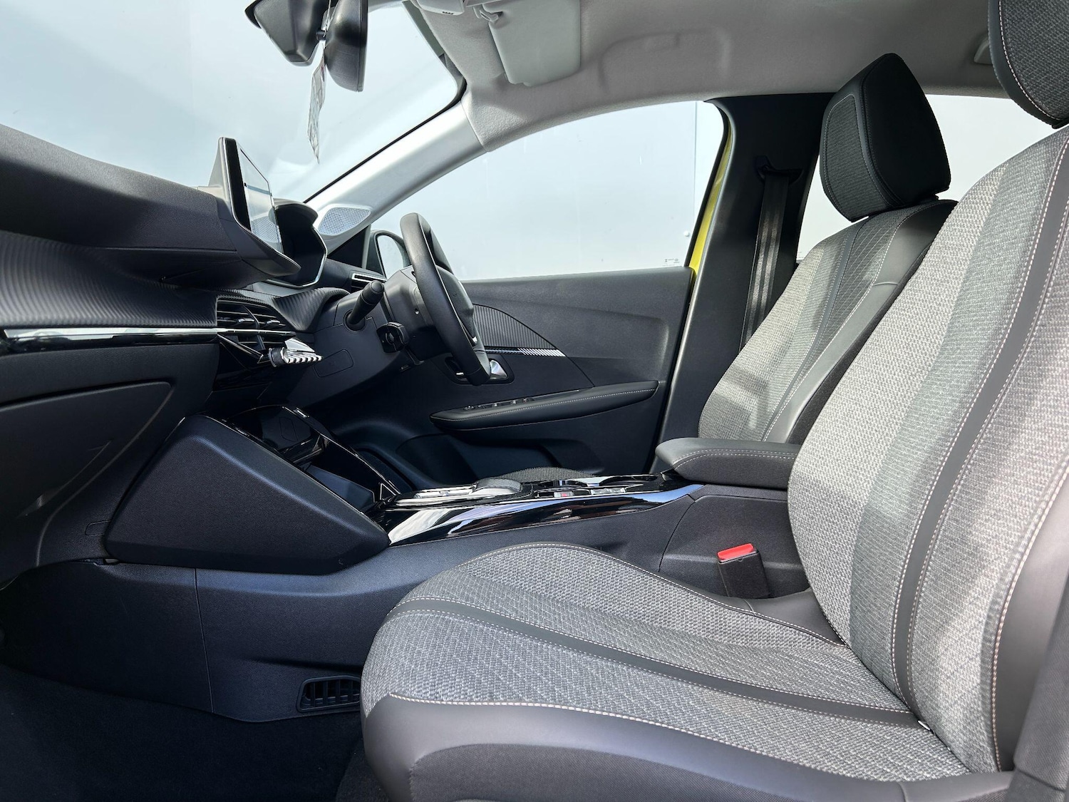 Used Peugeot E-208 2024 for sale - 76360616: Photo 17